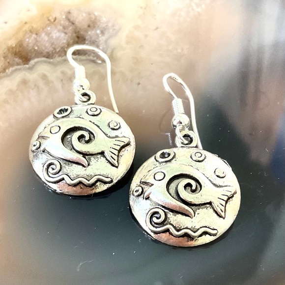 Silver fish earrings dangle new - Picture 3 of 4